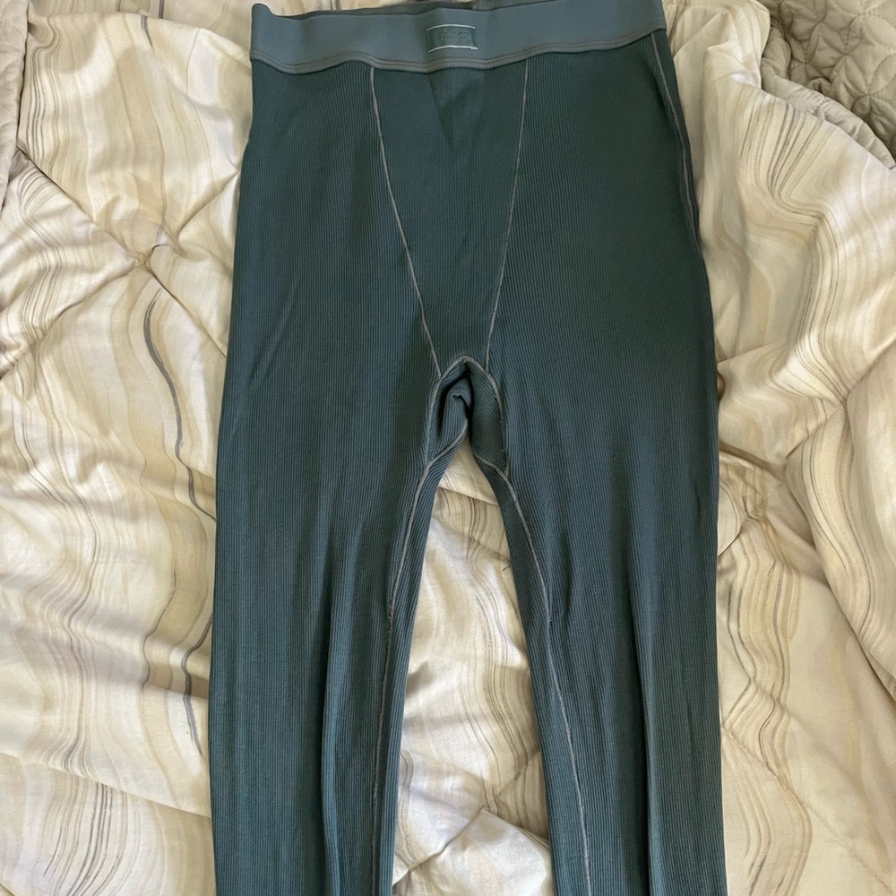 SKIMS LEGGINGS